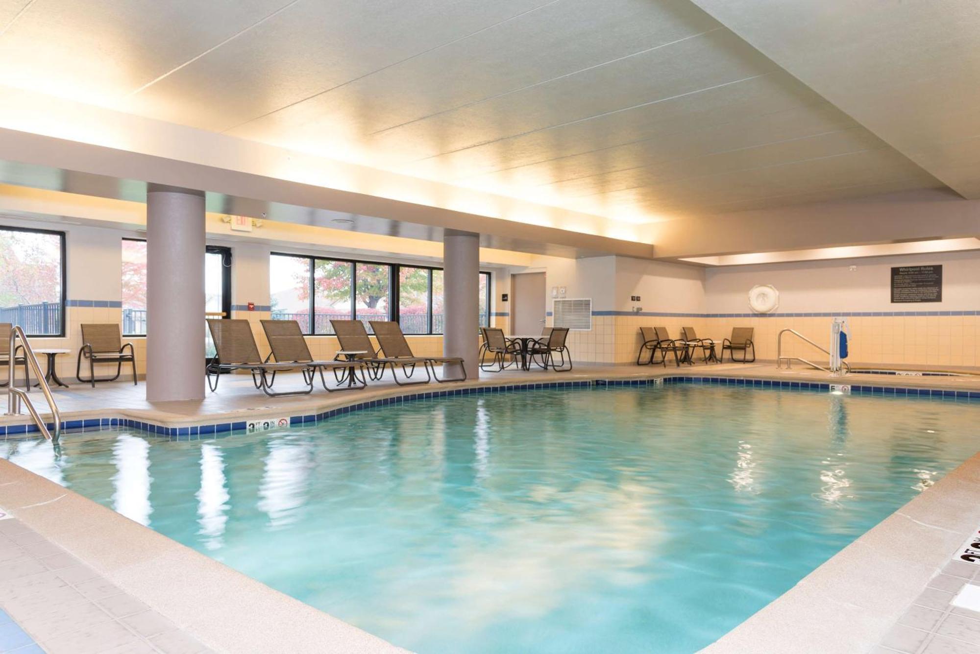 Hampton Inn & Suites East Lansing Okemos Esterno foto